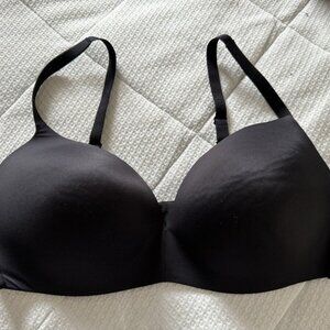 NEW Body By Victoria Ipex Lined No Wire Bra Black 40D NWOT